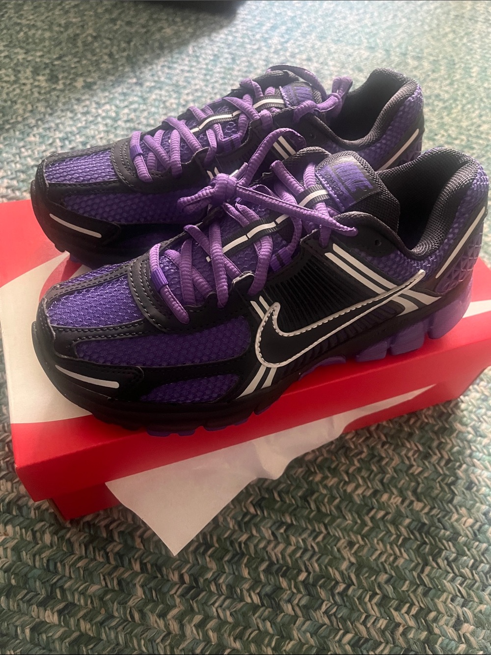 Nike Women’s ' Purple and Black Athletic Sneakers